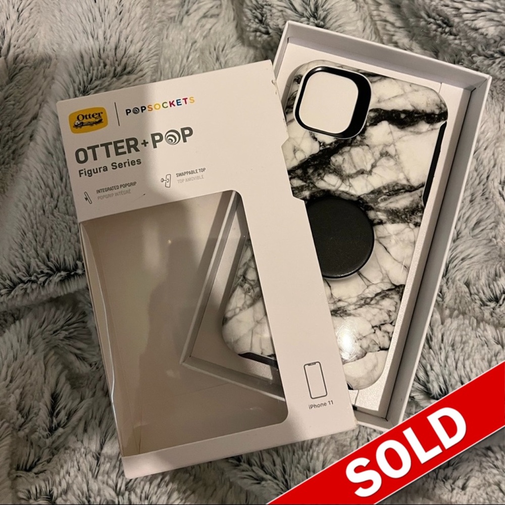 Black and White Marble Otterbox + POP Figura Series